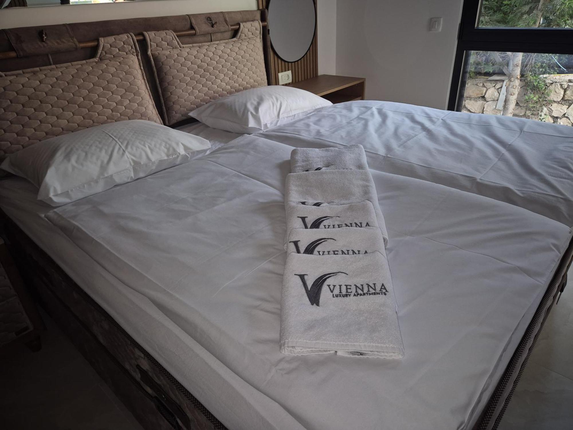 Vienna Luxury Apartments Dobra Voda Ngoại thất bức ảnh