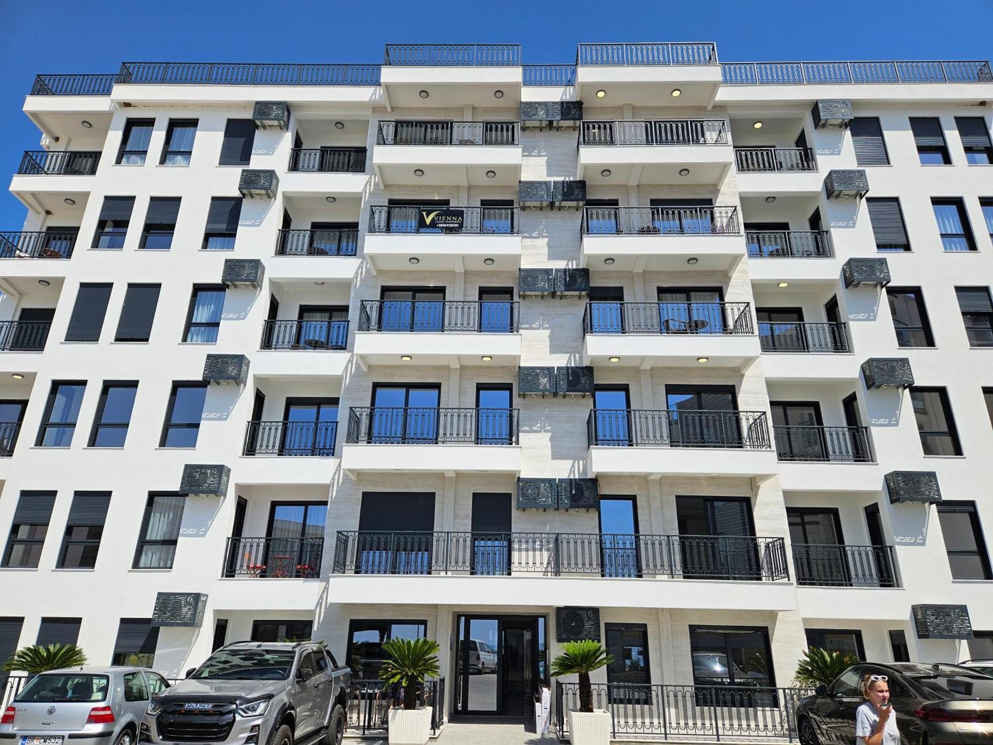 Vienna Luxury Apartments Dobra Voda Ngoại thất bức ảnh