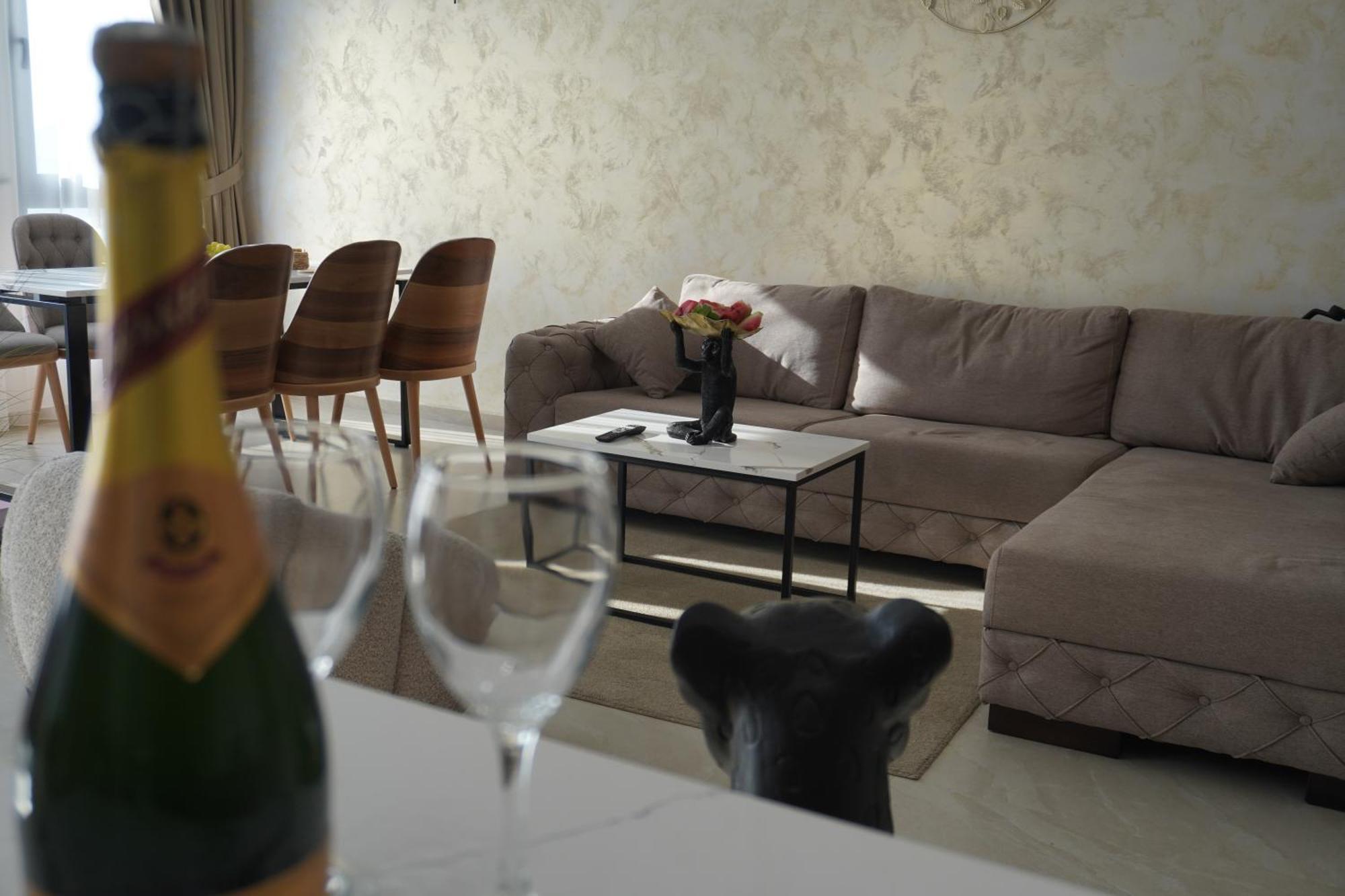 Vienna Luxury Apartments Dobra Voda Ngoại thất bức ảnh